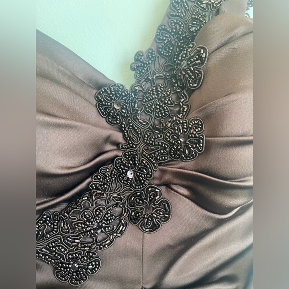 Xscape Asymmetrical Beaded Strap Ruched Mini Dress - Picture 4 of 7